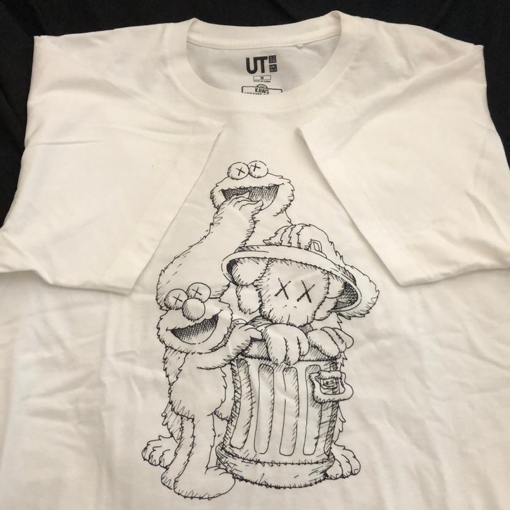 Kaws x Sesame Street Uniqlo T-Shirt